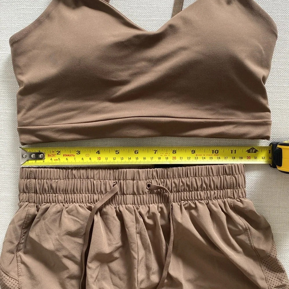 H&M Move High arise Activewear Shorts with 5” Liner Brown XS - Picture 8 of 8